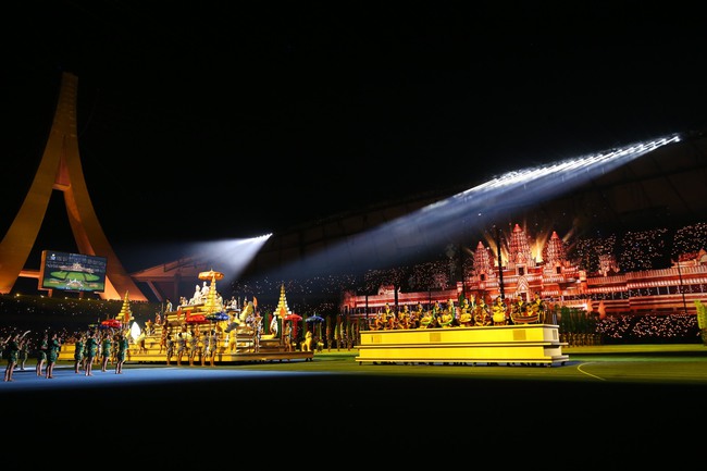 Lễ khai mạc SEA Games 32: Campuchia 'chơi lớn' với màn trình diễn chuẩn Olympic - Ảnh 9.