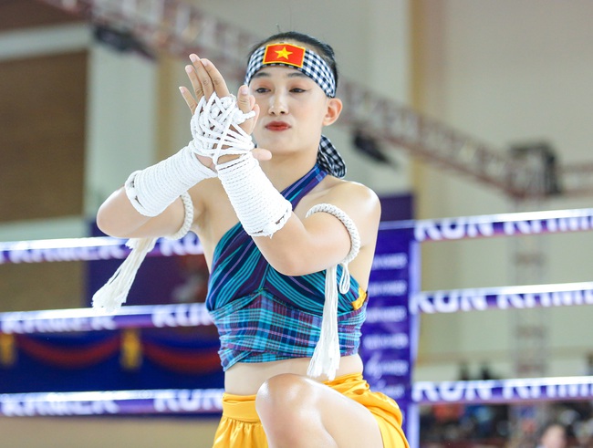 Độc đáo Kun Khmer tại SEA Games 32: Trống kèn tưng bừng khi biểu diễn, võ thuật nhưng lại như múa - Ảnh 9.