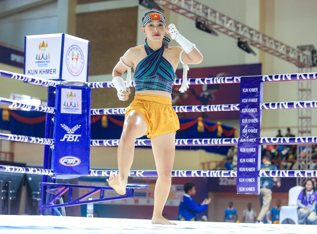 Độc đáo Kun Khmer tại SEA Games 32: Trống kèn tưng bừng khi biểu diễn, võ thuật nhưng lại như múa - Ảnh 8.