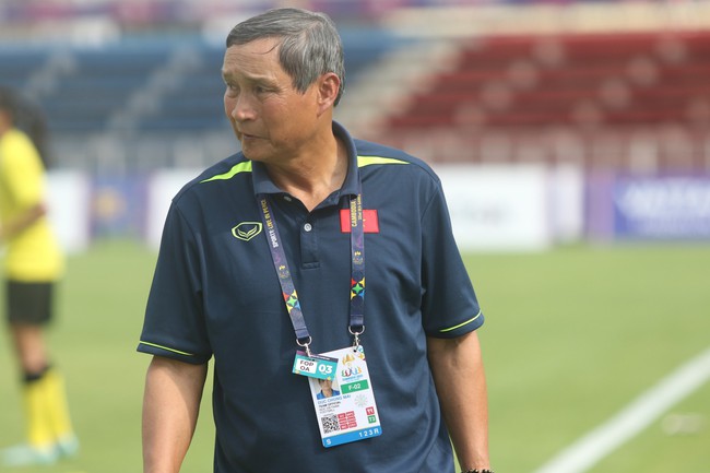 HLV Mai Đức Chung vẫn mát tay với đội tuyển nữ Việt Nam - Ảnh 4.