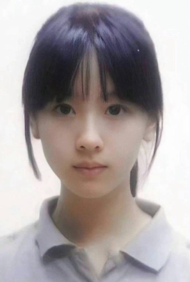 “Ác nữ đẹp nhất Trung Quốc” Trần Đô Linh tiến thẳng vào showbiz nhờ 1 tấm ảnh chứng minh thư, vừa ra mắt đã sánh đôi cùng Dương Dương - Ảnh 3.