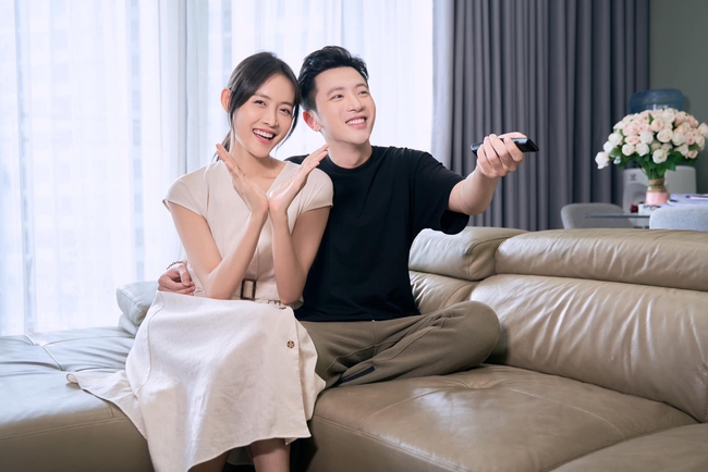 Sau livestream tiết lộ có xích mích khi sống chung, Trương Mỹ Nhân và Phí Ngọc Hưng gây chú ý khi lộ diện cùng nhau - Ảnh 4.