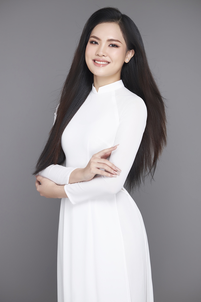 Miss World Vietnam 2023: Nhan sắc trong veo của nữ sinh Hà thành có IELTS 6,5 - Ảnh 1.