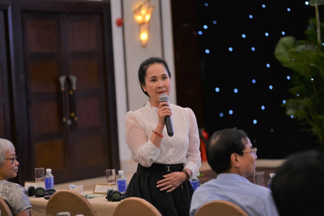 'Mẹ chồng' Lan Hương, Hoa hậu Ngọc Châu xuất hiện ở họp báo liên hoan phim châu Á Đà Nẵng  - Ảnh 6.