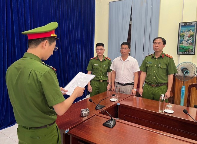 Sơn La: Khởi tố, bắt tạm giam nguyên Chủ tịch UBND huyện Bắc Yên - Ảnh 1.