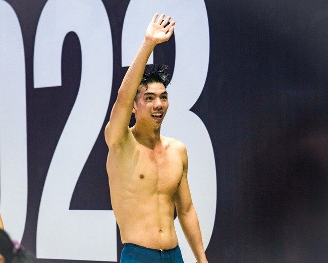 Tuyển bơi Việt Nam 'hái' vàng SEA Games, hot boy Kim Sơn tiết lộ ý nghĩa hình xăm Olympic trên bắp tay - Ảnh 1.