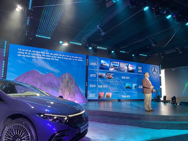 Mercedes Việt Nam mở bán 3 mẫu SUV điện trong năm nay: EQB giá dự kiến 2,3 tỷ, EQS SUV đi tối đa 660 km - Ảnh 2.