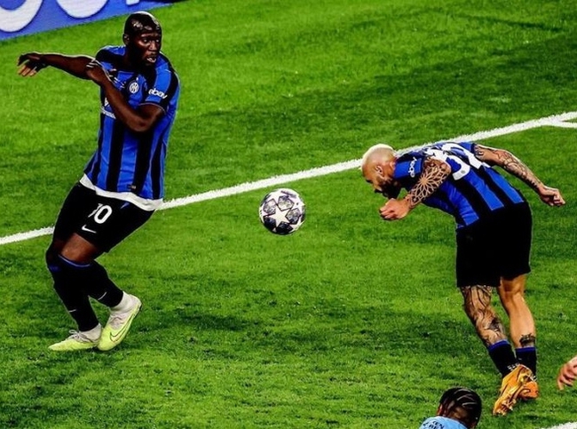 Lukaku liên tục báo hại đồng đội, fan Inter tiếc đứt ruột vì hàng tá cơ hội - Ảnh 4.