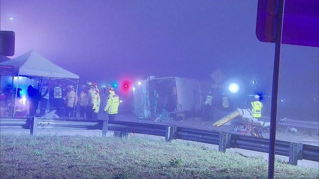 Australia: Tai nạn xe buýt khiến ít nhất 10 người thiệt mạng - Ảnh 1.