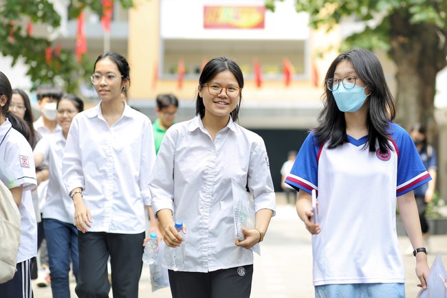 Kỳ thi vào lớp 10 tại Hà Nội: Chậm nhất ngày 4/7 công bố điểm thi - Ảnh 1.
