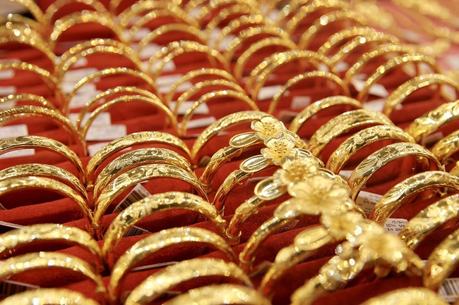 Giá vàng sáng 12/6 giảm 50 nghìn đồng/lượng - Ảnh 1.