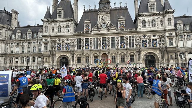 Người dân Paris đi xe đạp để tăng cường sức khỏe và bảo vệ môi trường - Ảnh 3.