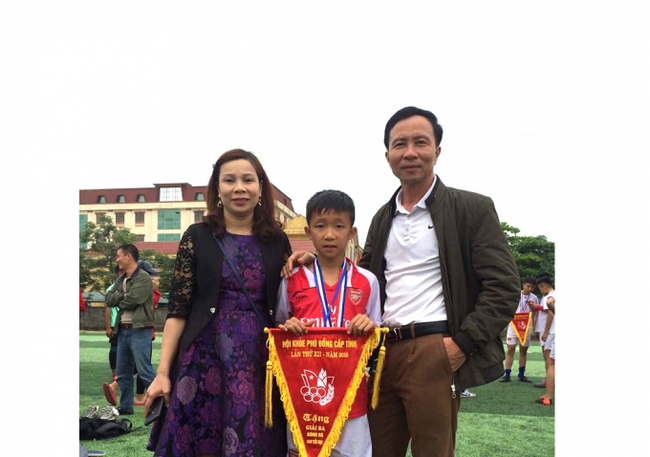 “Messi Hà Tĩnh” được huyền thoại MU khen ngợi ngày nào đã vô địch giải quốc gia với chiều cao ấn tượng - Ảnh 3.