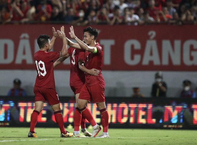 Việt Nam 1-0 Hong Kong (Trung Quốc): Thắng nhạt... - Ảnh 1.