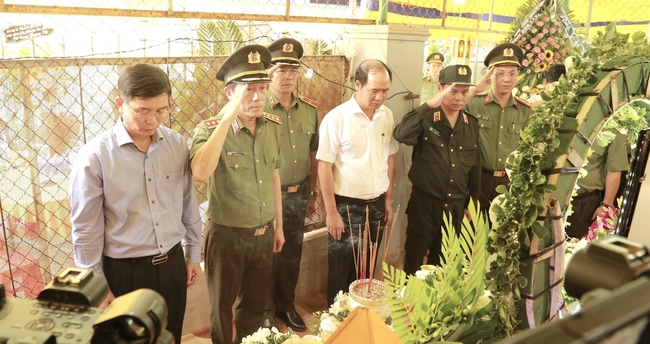 Vụ dùng súng tấn công tại Đắk Lắk: Bộ Công an thông tin về kết quả điều tra, đấu tranh, lấy lời khai ban đầu - Ảnh 7.