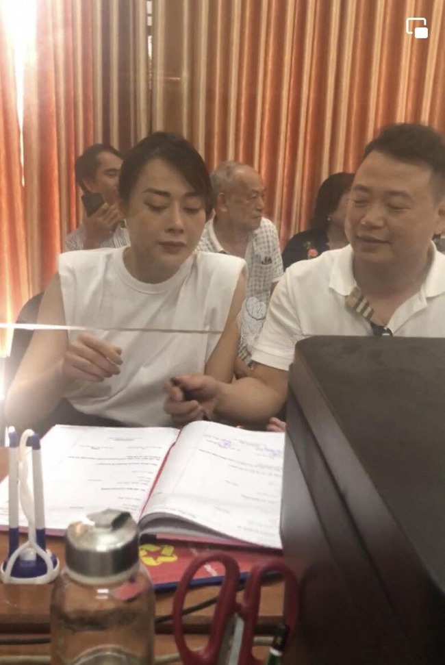 Shark Bình xác nhận đăng kí kết hôn với Phương Oanh - Ảnh 2.