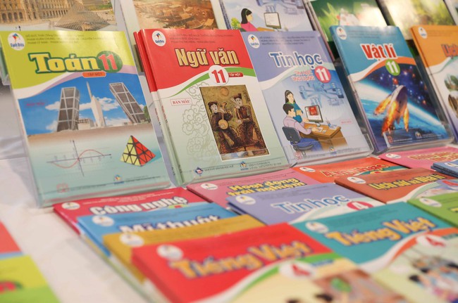 Nhà xuất bản Giáo dục Việt Nam phản hồi về giá sách giáo khoa năm học mới - Ảnh 2.