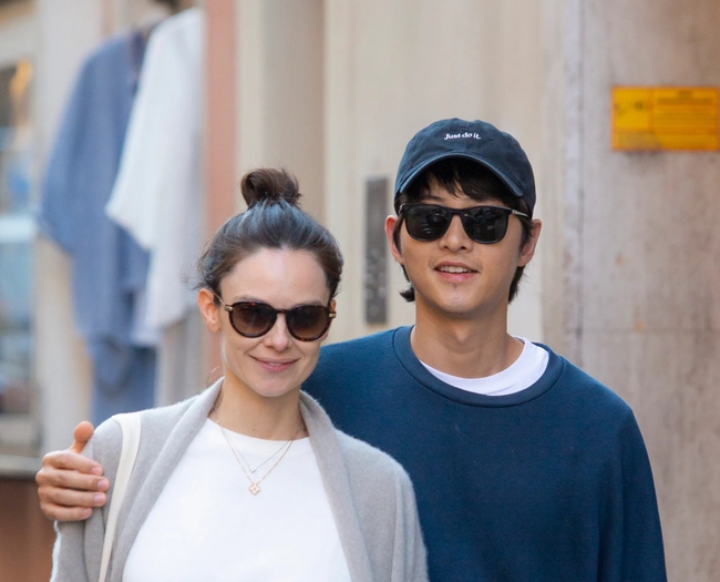 Vợ Song Joong Ki sinh con trai tại Italy - Ảnh 2.