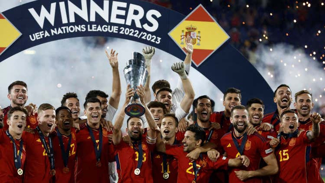 Tin nóng bóng đá sáng 19/6: MU đón 'Evra mới', Tây Ban Nha vô địch Nations League - Ảnh 3.