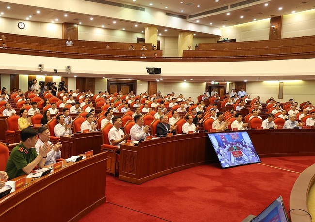 Tổng Bí thư Nguyễn Phú Trọng chủ trì Hội nghị sơ kết một năm hoạt động của Ban Chỉ đạo cấp tỉnh về phòng, chống tham nhũng, tiêu cực - Ảnh 4.