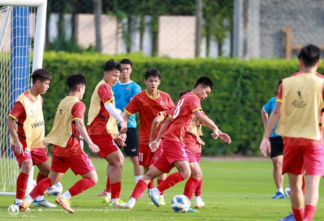 U17 Việt Nam tìm cách giải ‘bài toán khó’ U17 Nhật Bản - Ảnh 2.