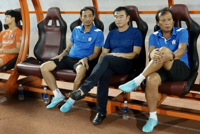 SHB Đà Nẵng chính thức sa thải HLV Phan Thanh Hùng, bổ nhiệm 'Mourinho Việt Nam' - Ảnh 2.