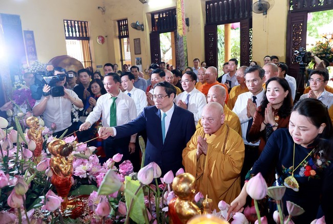 Thủ tướng Phạm Minh Chính chúc mừng Đại lễ Phật đản Phật lịch 2567 - Ảnh 3.