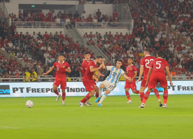 Tin nóng bóng đá sáng 20/6: MU gặp khó trong chuyển nhượng, Argentina nổi cáu với Indonesia - Ảnh 4.