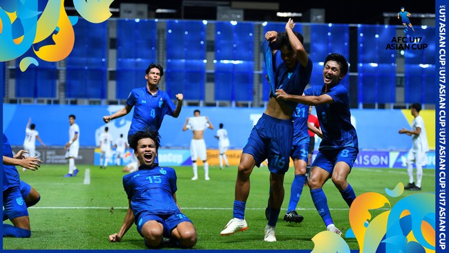 Thái Lan thắng nghẹt thở đội từng đánh bại U17 Việt Nam, ‘Voi chiến’ làm nên lịch sử với thành tích ấn tượng - Ảnh 4.