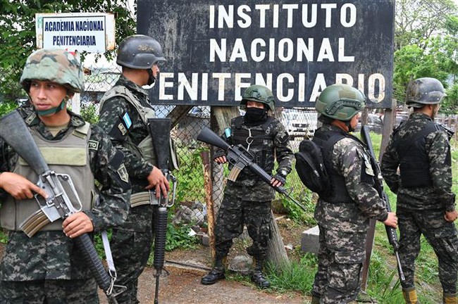 Bạo loạn nhà tù tại Honduras, ít nhất 41 người thiệt mạng - Ảnh 4.
