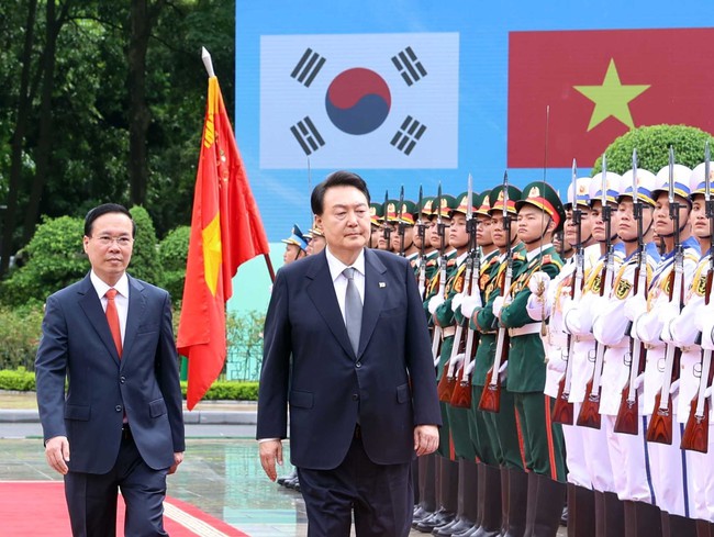 Chủ tịch nước Võ Văn Thưởng chủ trì Lễ đón Tổng thống Hàn Quốc Yoon Suk Yeol - Ảnh 2.