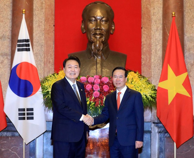 Chủ tịch nước Võ Văn Thưởng chủ trì Lễ đón Tổng thống Hàn Quốc Yoon Suk Yeol - Ảnh 1.