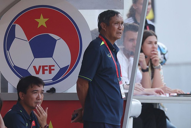 Bóng đá Việt Nam 15/7: HLV Bồ Đào Nha ấn tượng với Huỳnh Như - Ảnh 3.