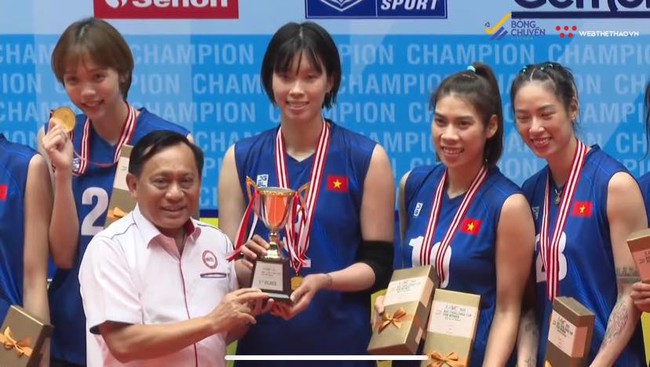 Tuyển bóng chuyền nữ Việt Nam vô địch AVC Challenge Cup 2023