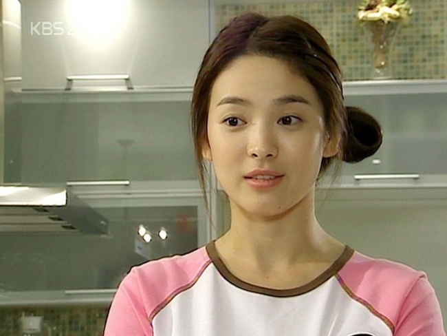 Sau ly hôn, Song Hye Kyo trở lại cuộc sống với danh sách tình tin đồn ồn ào - Ảnh 6.