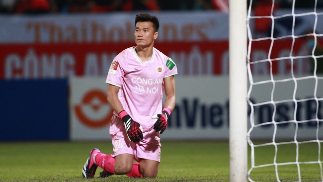 Filip Nguyễn gia nhập CAHN, 1 thủ môn Việt kiều phải rời đi, tương lai của Bùi Tiến Dũng bất ngờ được… đảm bảo - Ảnh 4.