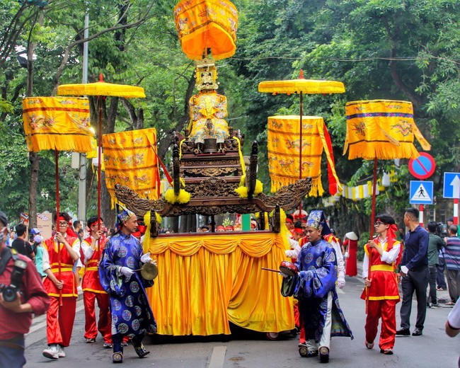 Hình ảnh Lễ rước kiệu kỷ niệm 595 năm Vua Lê Thái Tổ đăng quang  - Ảnh 13.