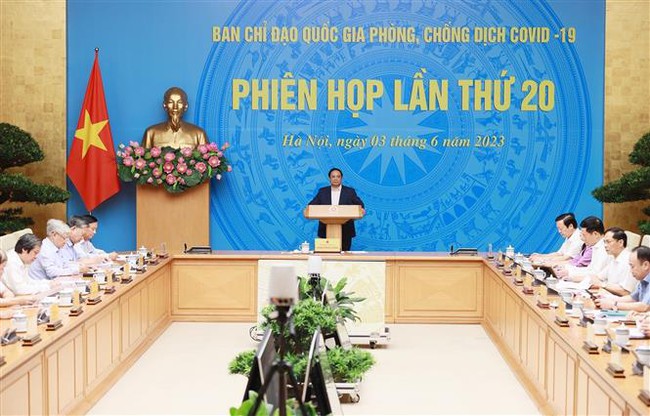 Thủ tướng Phạm Minh Chính: Covid-19 đủ điều kiện đáp ứng các tiêu chí của bệnh truyền nhiễm nhóm B - Ảnh 1.