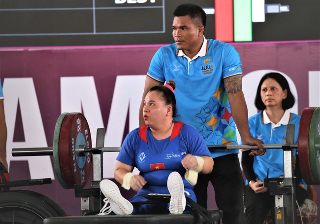 ASEAN Para Games 12: Đô cử Đặng Thị Linh Phượng thiết lập kỷ lục mới - Ảnh 2.