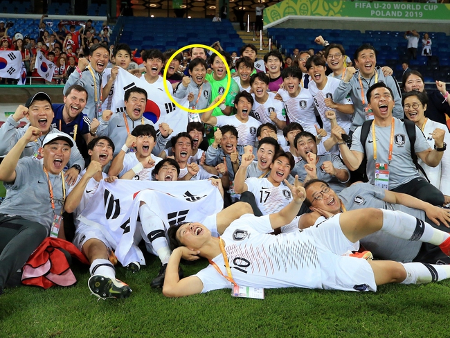 AFC đăng bức hình có người cũ U23 Việt Nam khi ca ngợi kỳ tích của đại diện châu Á tại U20 World Cup - Ảnh 3.