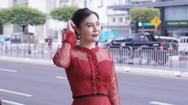 Hoa hậu Phan Kim Oanh trở lại Myanmar sau 7 tháng đăng quang - Ảnh 4.