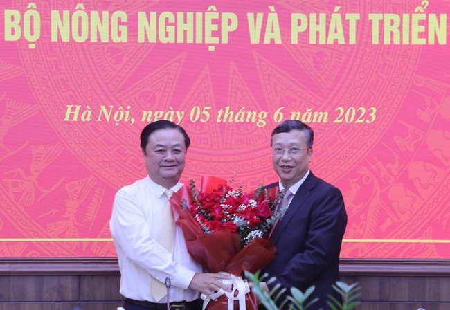 Phó Thủ tướng Trần Lưu Quang trao Quyết định bổ nhiệm Thứ trưởng Bộ Nông nghiệp và Phát triển nông thôn - Ảnh 2.
