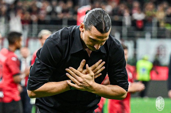 Zlatan Ibrahimovic bật khóc trong ngày tuyên bố giải nghệ - Ảnh 4.