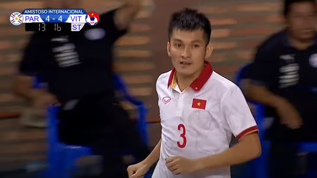 Văn Ý thủng lưới 4 bàn, futsal Việt Nam vẫn có trận đấu lịch sử với Paraguay - Ảnh 2.