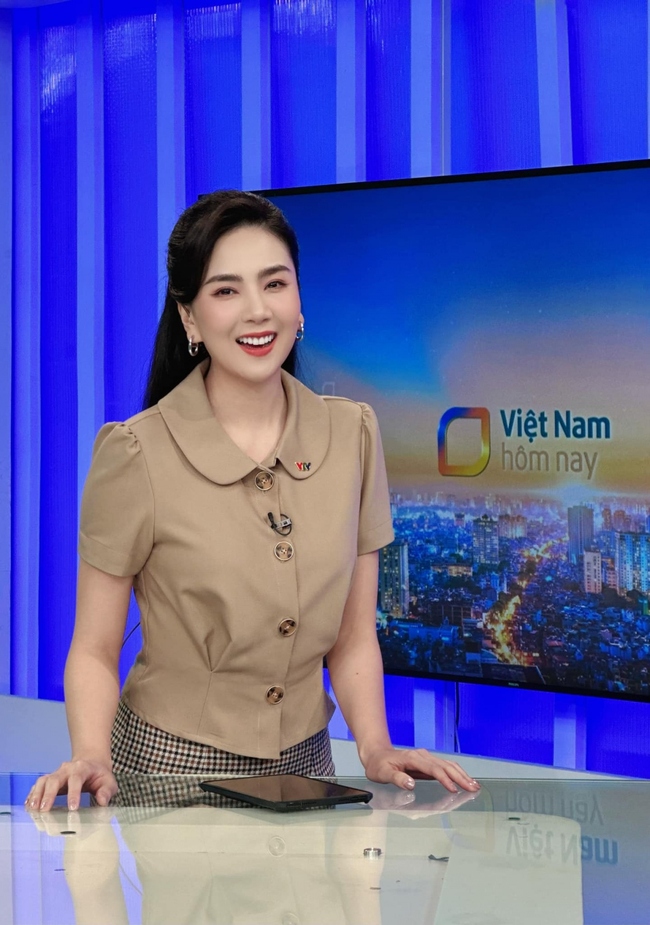 Mai Ngọc: Hot girl Hà Thành thành MC 'xinh nhất VTV' - Ảnh 1.