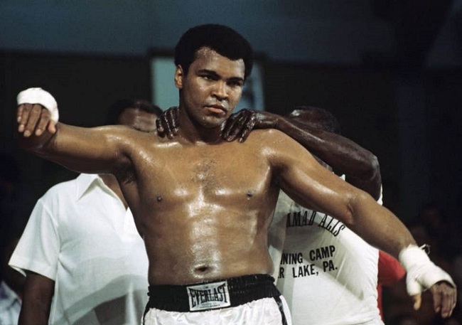Lý Tiểu Long 'đại chiến' huyền thoại boxing Muhammad Ali: Ai sẽ là người bị hạ gục? - Ảnh 6.