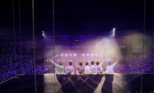 BTS chính thức phát hành hồi ký, chia sẻ nỗi đau và niềm hạnh phúc - Ảnh 7.