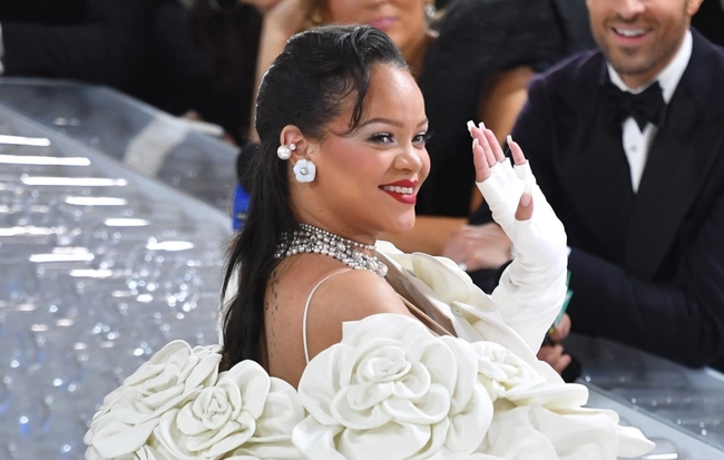 Rihanna đạt kỷ lục lịch sử trên Spotify - Ảnh 1.