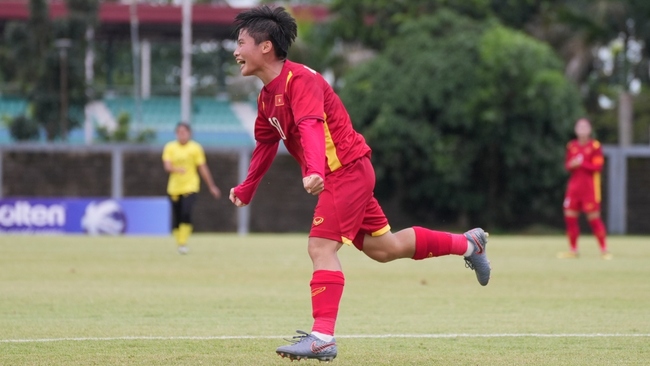 Ngọc Minh Chuyện đã có 5 bàn thắng ở giải U19 Đông Nam Á 2023, đang dẫn đầu danh sách phá lưới