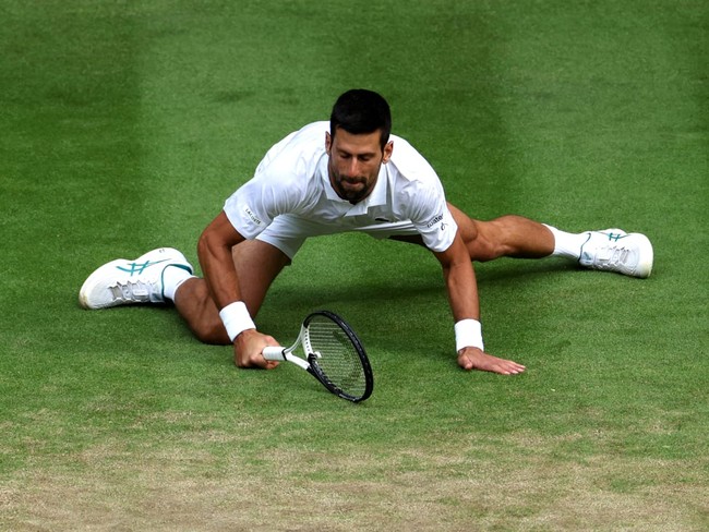 Carlos Alcaraz đã vắt kiệt sức Novak Djokovic bằng một game đấu kinh khủng kéo dài gần nửa tiếng - Ảnh 3.